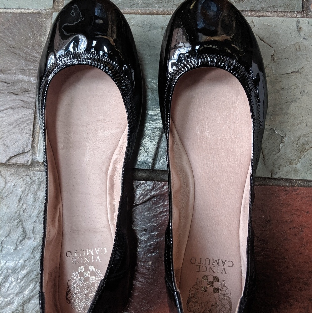 Vince Camuto black flats